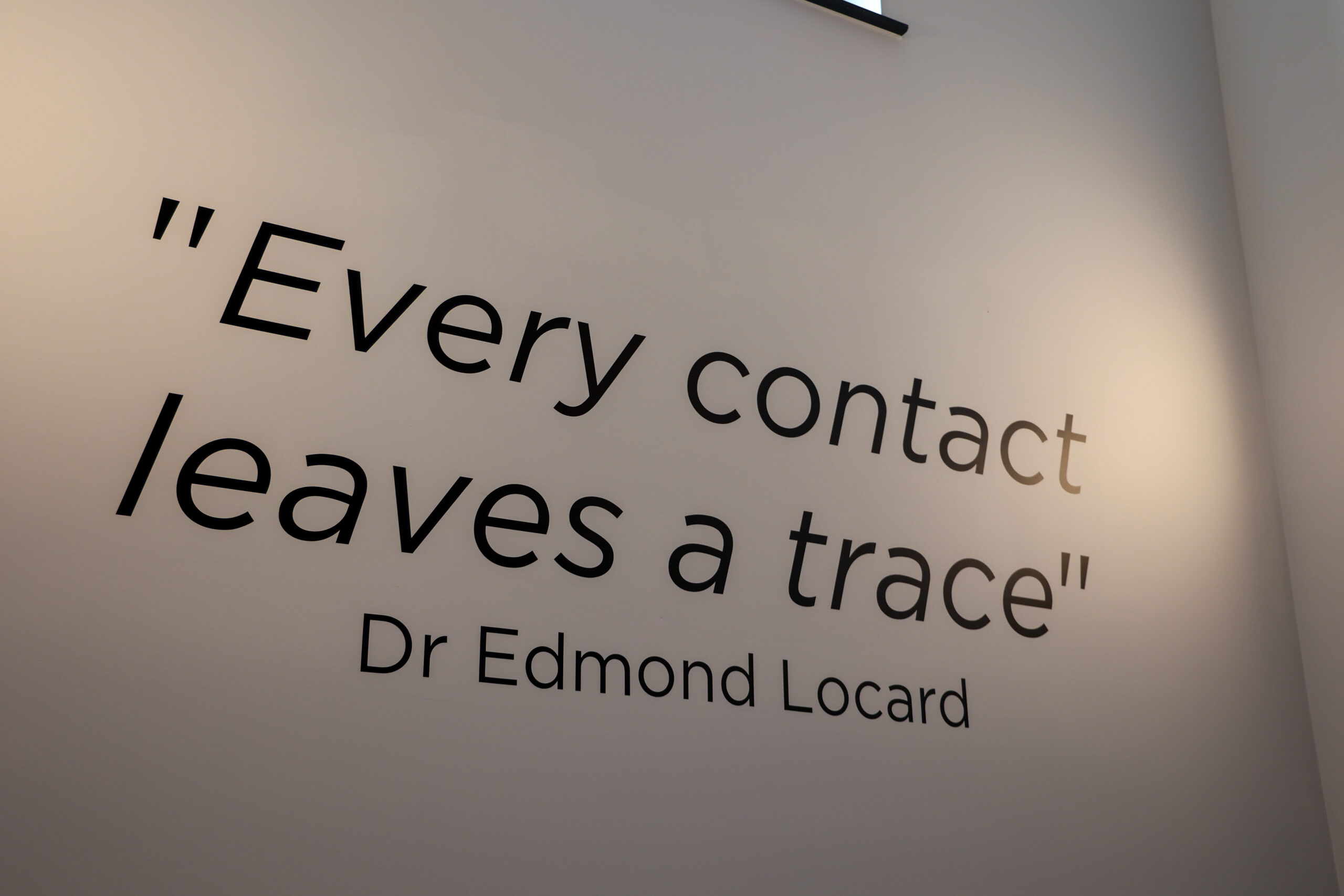 Script on wall that reads every contact leaves a trace 